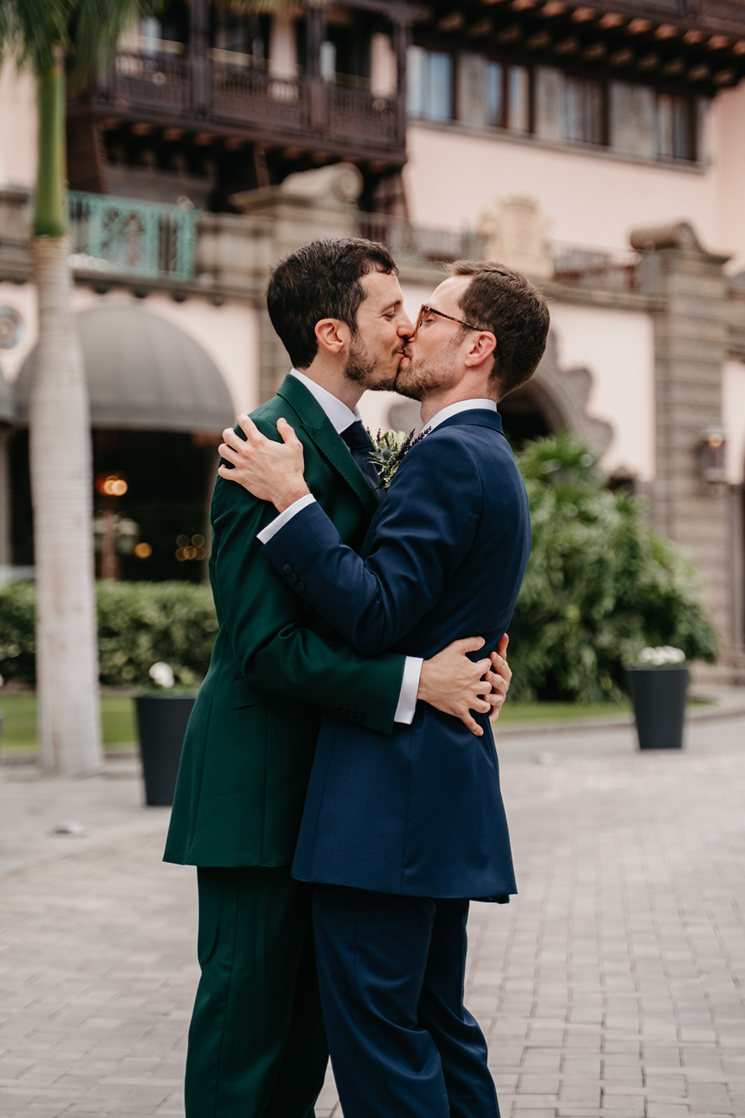 Novios fotografiados con elegancia por Pablo Varela