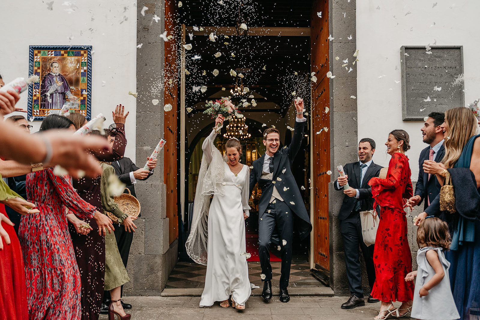 Pareja de novios en un momento emotivo, fotografía de Pablo Varela