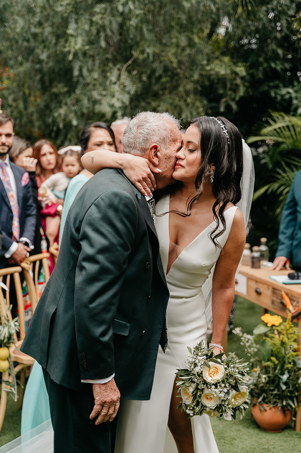 Detalle de boda con luz natural por Pablo Varela