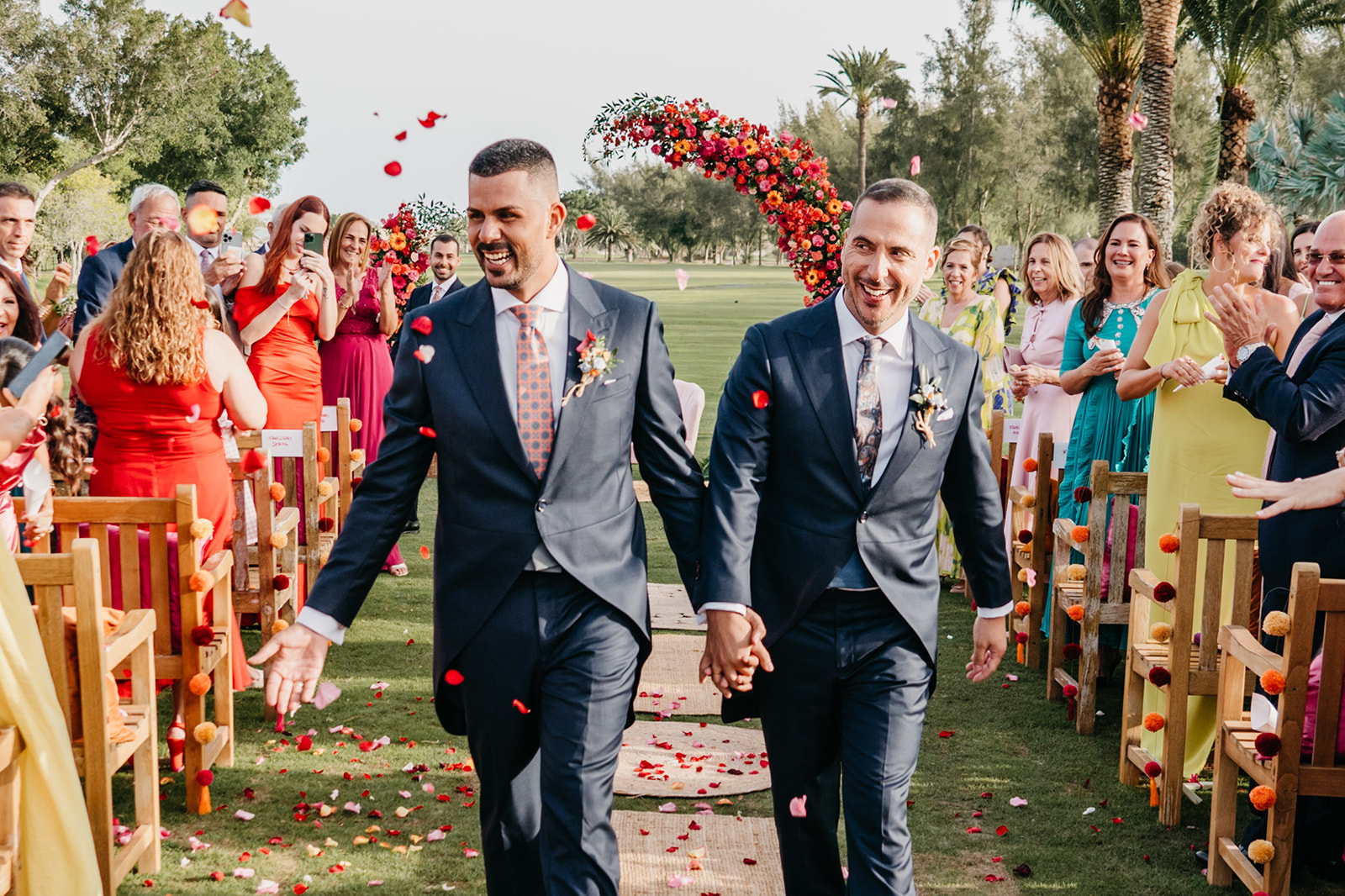 Pareja de novios en un momento emotivo, fotografía de Pablo Varela